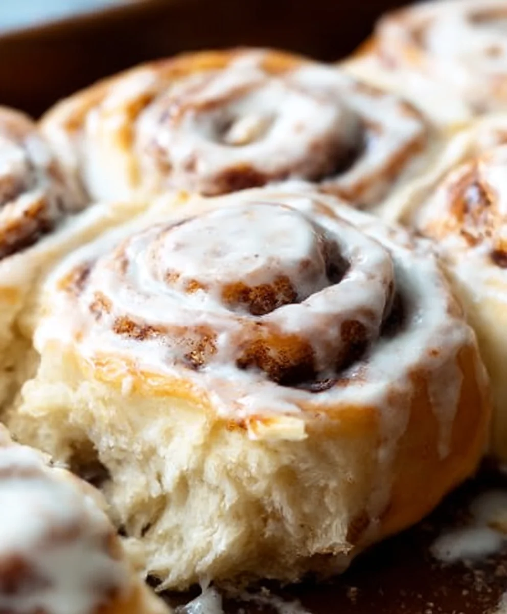BEST Homemade Cinnamon Rolls - Easy Recipe